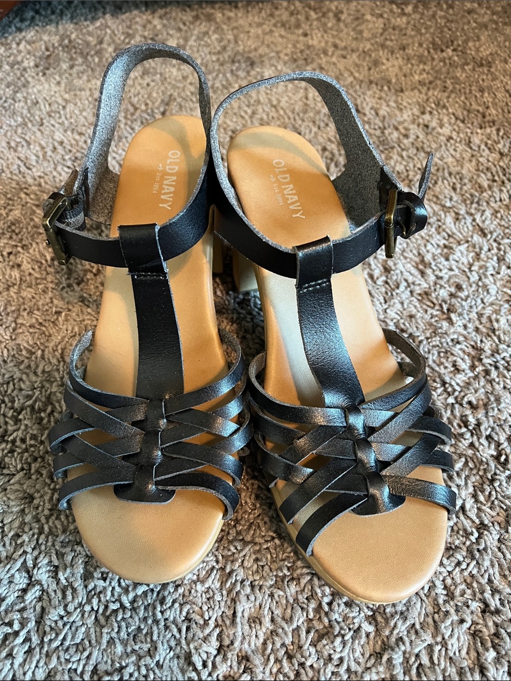Old Navy Black Strappy T‑Bar Sandals